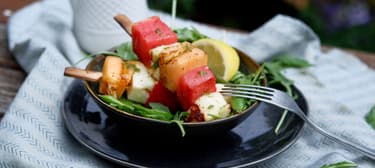 Grilovaný meloun s Halloumi sýrem a cukrovým hráškem