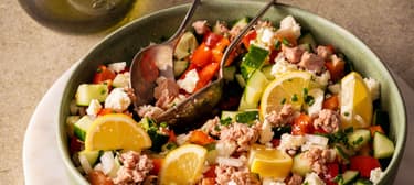 Středomořský salát s tuňákem