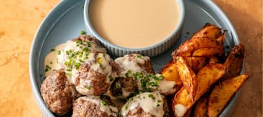 Švédské masové kuličky se smetanovou omáčkou