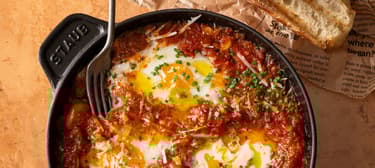 Rajčatová vejce z pánve