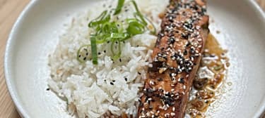 Losos po asijsku s jasmínovou rýží