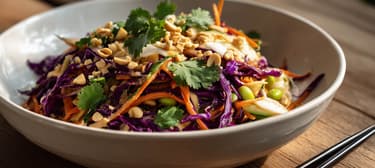 Asijský salát s edamame a arašídovým dresinkem  