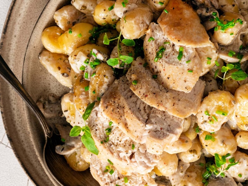 Chicken with gnocchi in creamy sauce