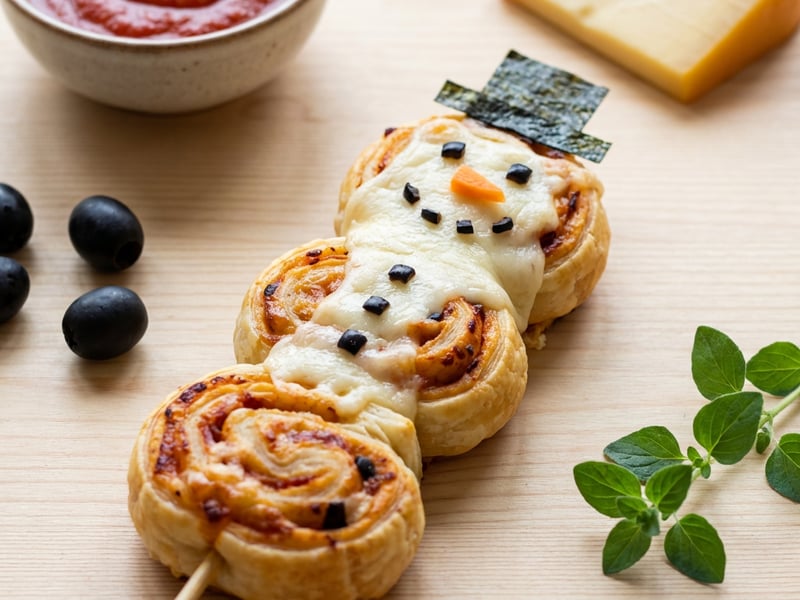 Pizzetky ve tvaru sněhuláka