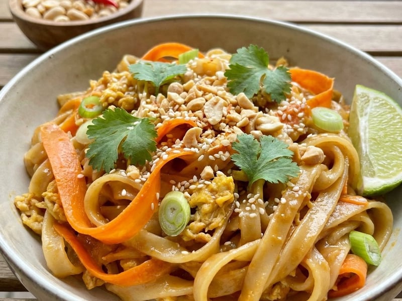 Asian Noodles with Peanut Sauce and Vegetables