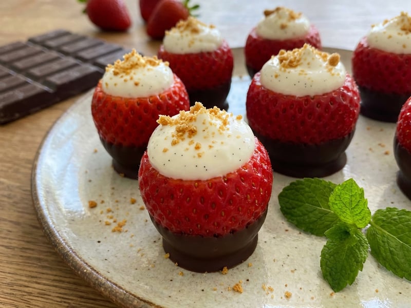Fresh Strawberries with Crème Fraîche