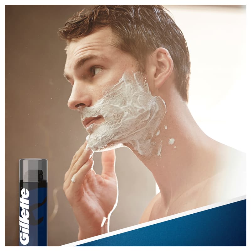 Gillette Classic Sensitive Pánská pěna na holení