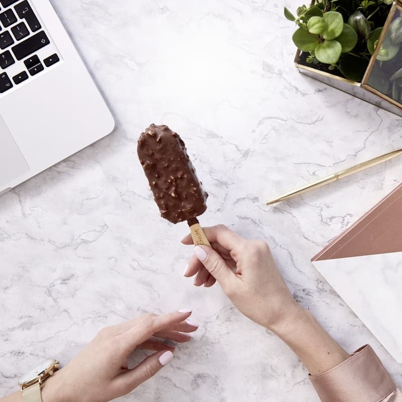 Magnum Almond