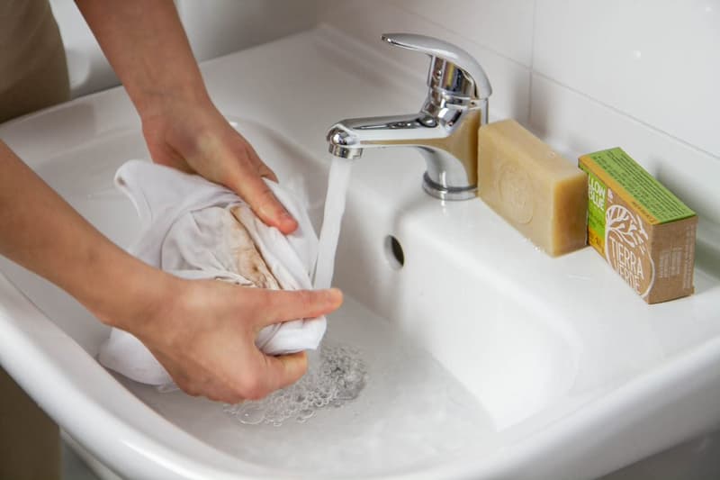 Yellow & Blue bile soap for washing, stain remover