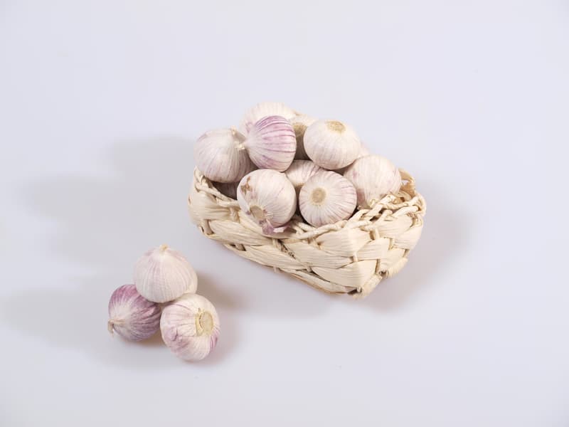 One clove garlic, pack