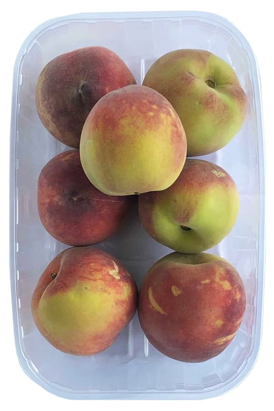Yellow peaches, packaging