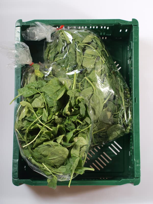 Fresh spinach, package