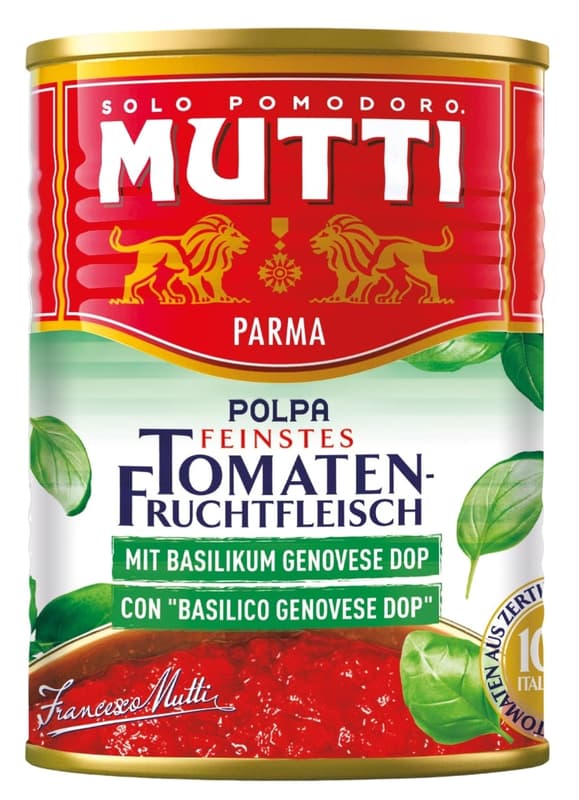Crushed tomatoes with basil