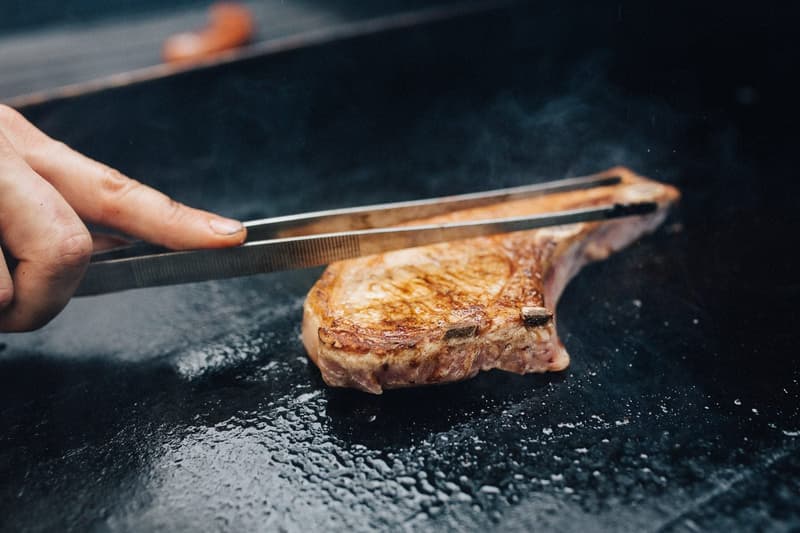 Naše maso Pork loin on bone from breed přeštík