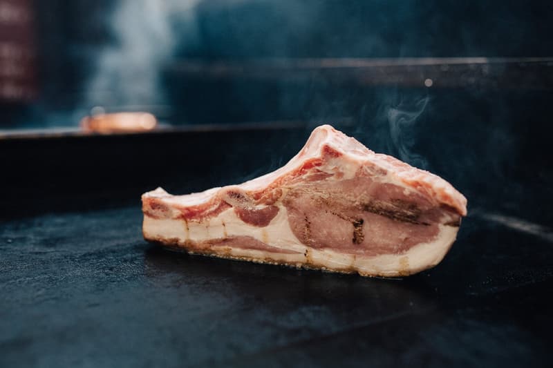 Naše maso Pork loin on bone from breed přeštík