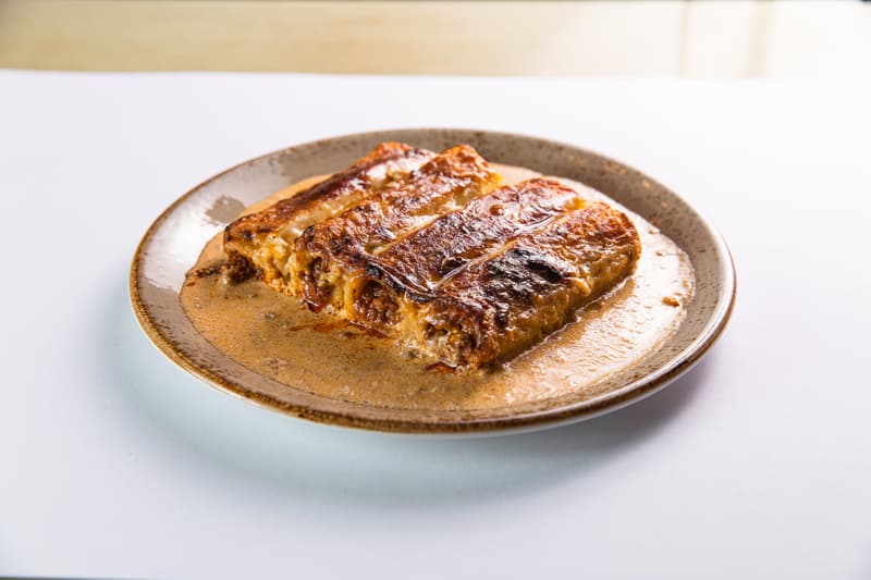 Rohlik.cz Cannelloni with meat ragout, cream and truffle by Pasta Fresca