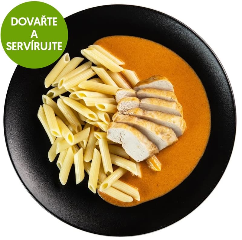 Chicken in pepper creamy sauce, pasta by Jan Bureš