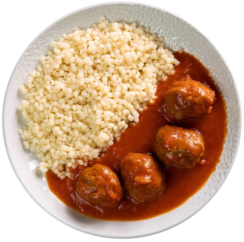 Meat balls, tomato sauce, tarhonya