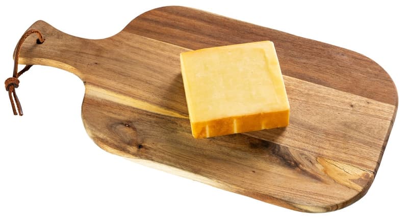Rohlik.cz Oak-Smoked Cheddar block