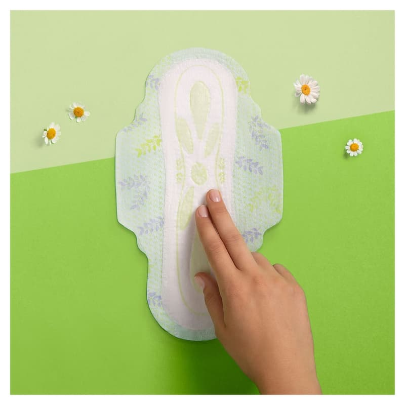 Naturella Ultra Normal Camomile Sanitary Towels With Wings x40