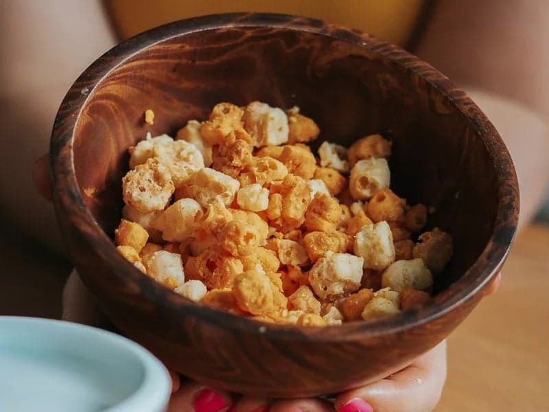 Mixit Křupavý sýr White Cheddar and Red Leicester