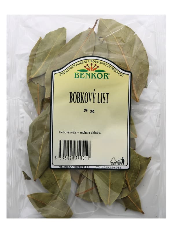Benkor grinds turmeric