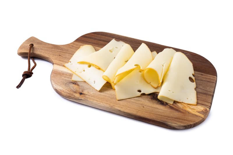 Rohlik.cz Emmental uzený plátky