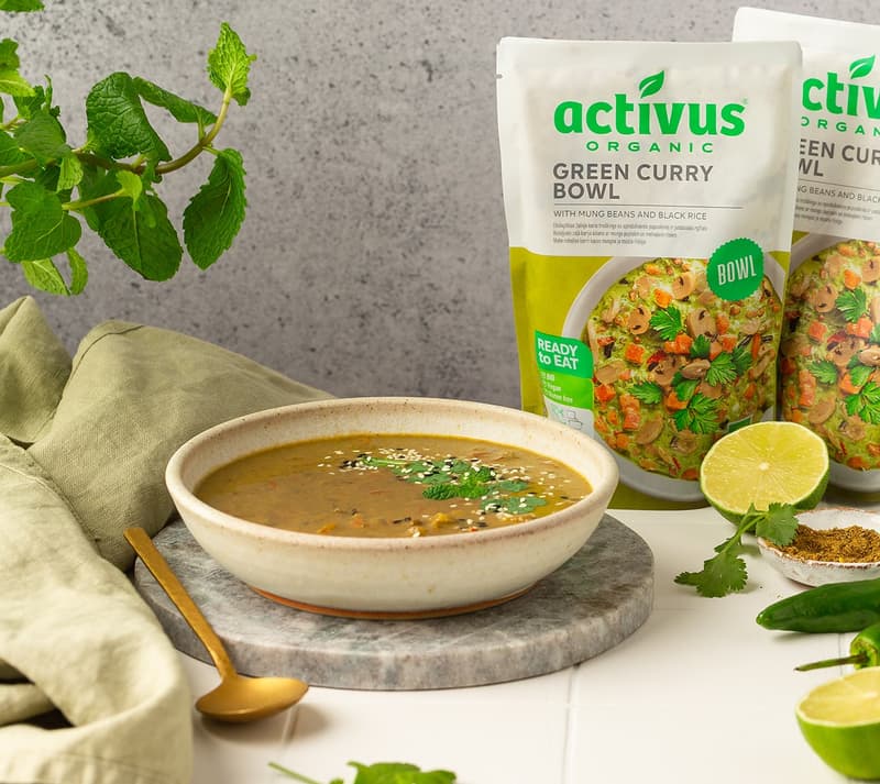 Activus BIO Green curry bowl se zeleným kari kořením, fazolemi mungo a černou rýží