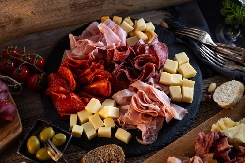 Rohlik.cz Plated bowl of ham, salami, cheese III