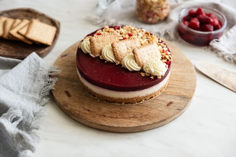 Rohlik.cz Mini Curd cake with strawberries
