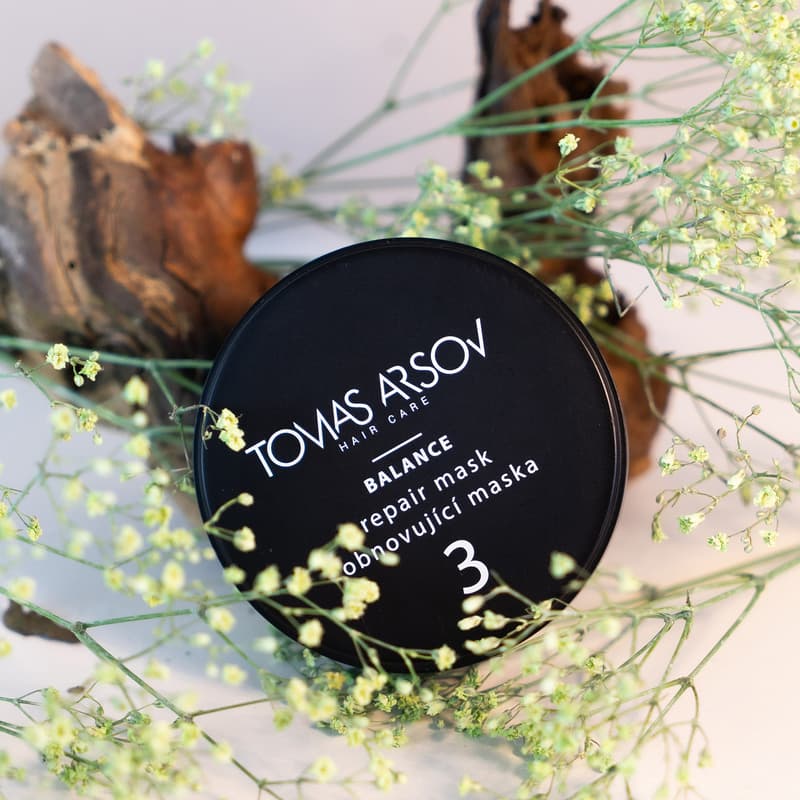 Tomas Arsov Balance restoring mask