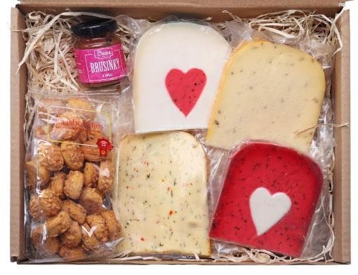 Rohlik.cz Sýrový balíček ke dni matek