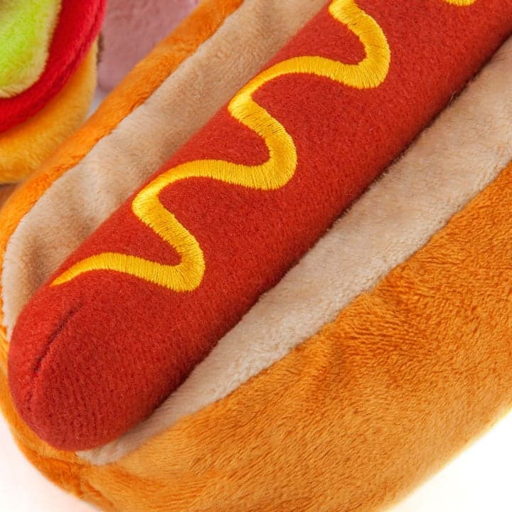 P.L.A.Y. Hot Dog hračka pro psy