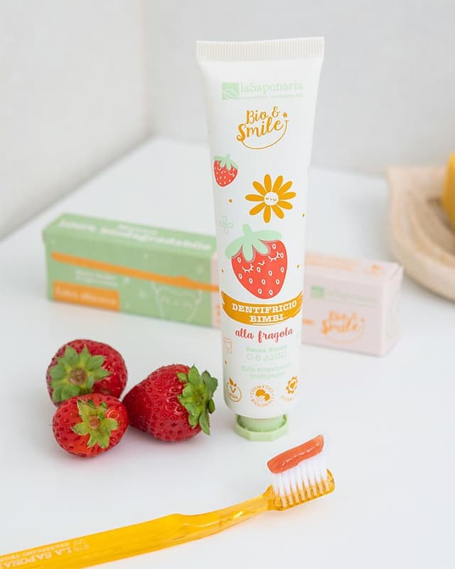 laSaponaria BIO Gentle children's toothpaste strawberry 0–6 yrs
