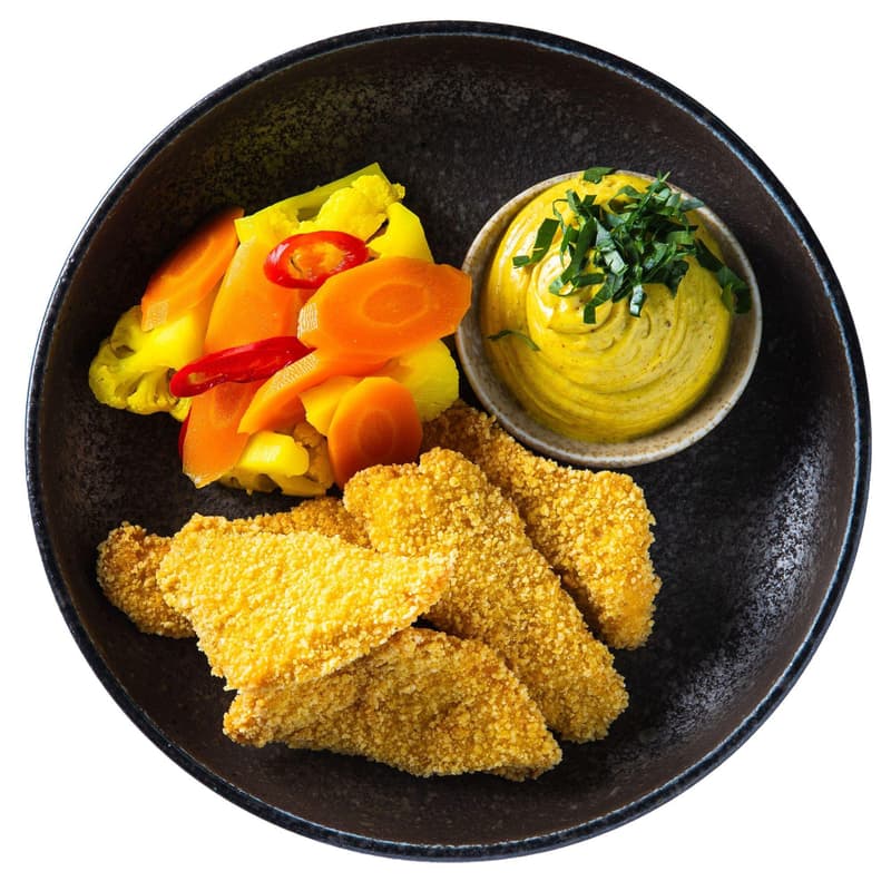 Fried Indian chicken with pickled vegetables and curry mayonnaise from Spojka Karlín