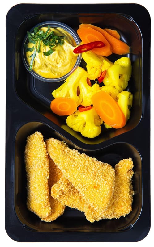 Fried Indian chicken with pickled vegetables and curry mayonnaise from Spojka Karlín