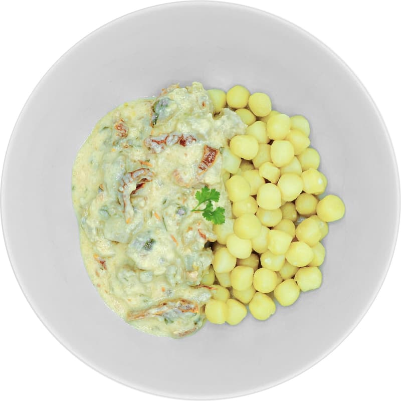 Pappudia Gnocchi with chicken, cream sauce and sun dried tomatoes