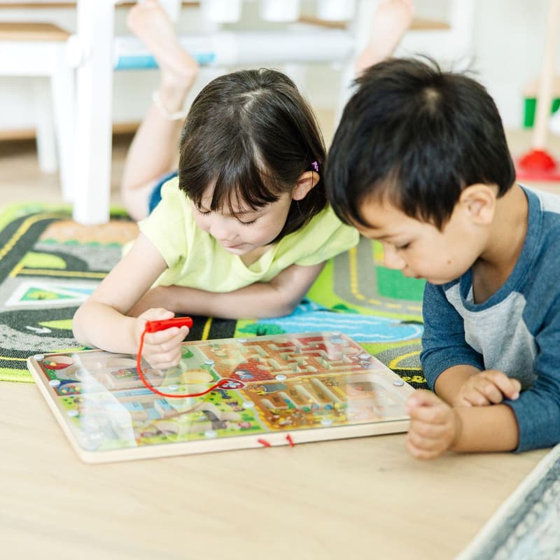 Melissa & Doug Dřevěné magnetické bludiště