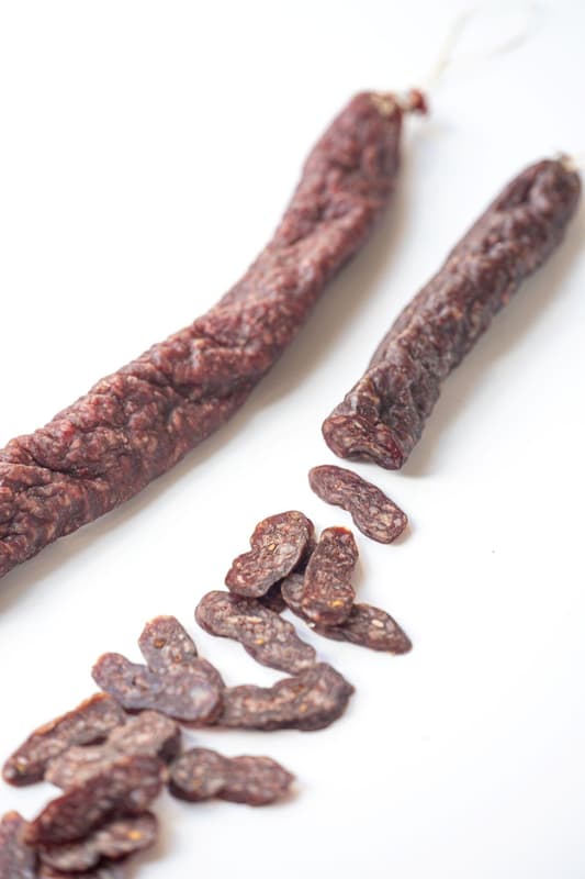 Maso Klouda Beef sausage with pink pepper