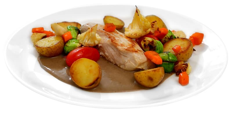 Kuřecí steak s hříbkovou omáčkou, mini brambory a opečená zelenina (set k přípravě hotového jídla)