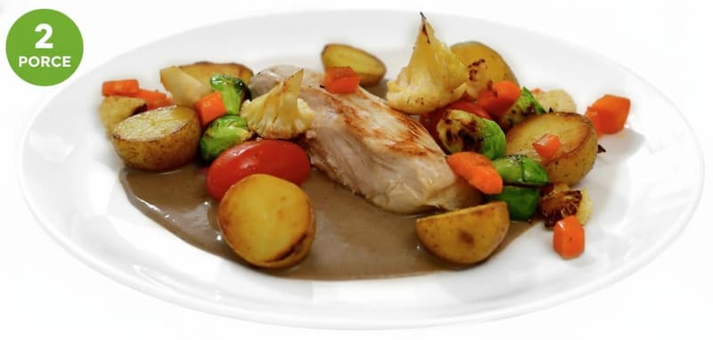 Kuřecí steak s hříbkovou omáčkou, mini brambory a opečená zelenina (set k přípravě hotového jídla)