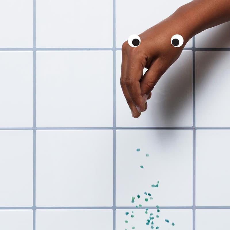 NAÏF Praskající barevná sůl do koupele