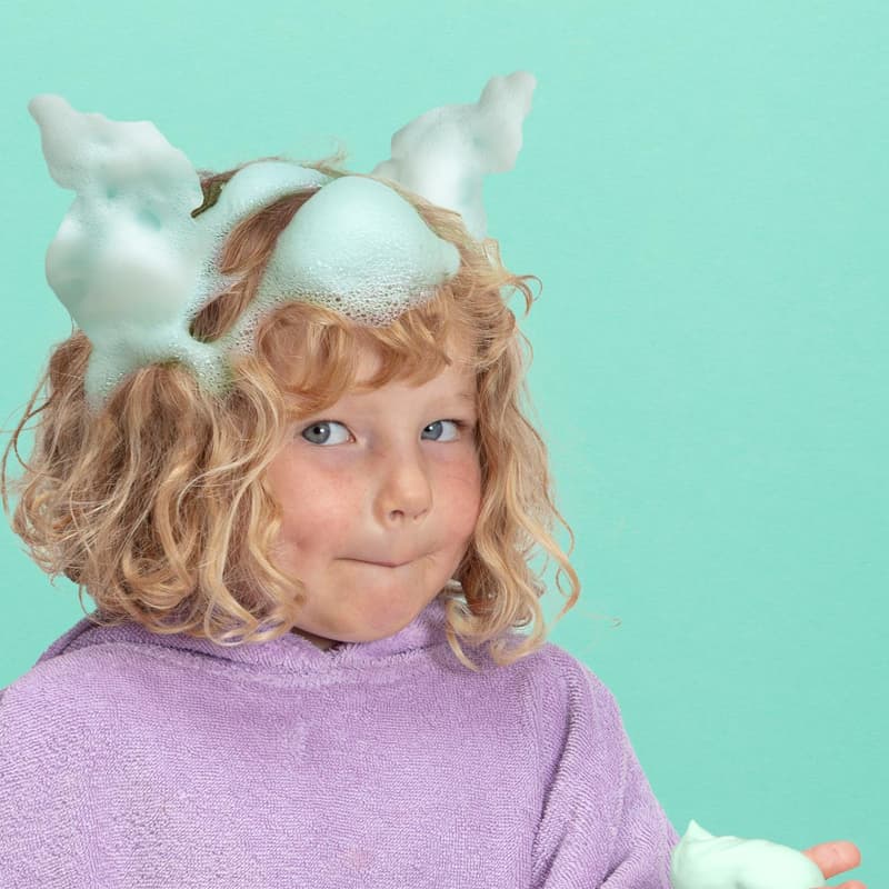 NAÏF Barevná sprchová pěna