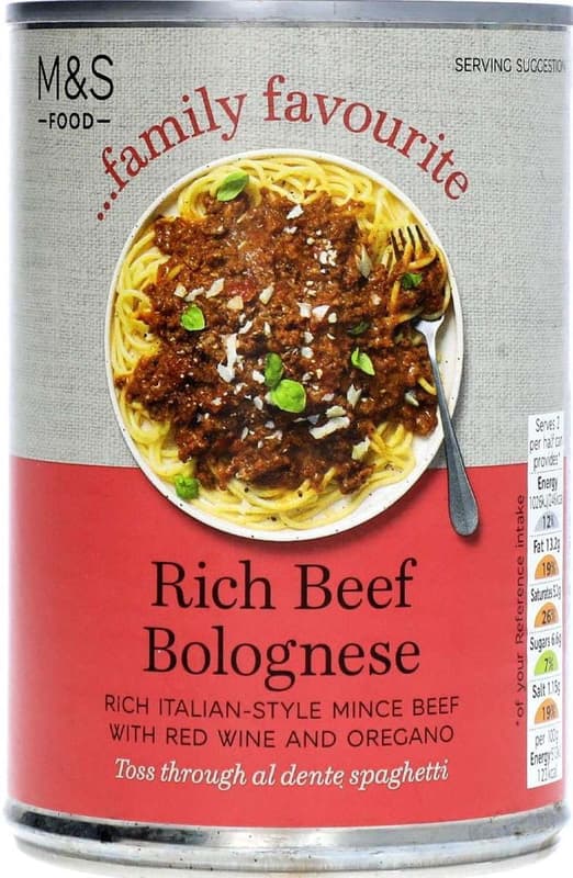 Marks & Spencer Britské mleté hovězí maso v rajčatové omáčce s bylinkami a červeným vínem