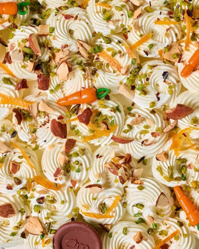 Cukrárna Myšák Mrkvový dort (porce)