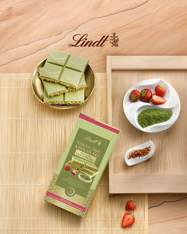 Lindt Chocolate Tokyo Style White Chocolate with Matcha and Strawberry Pieces