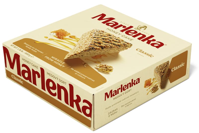 Marlenka Honey cake with nuts